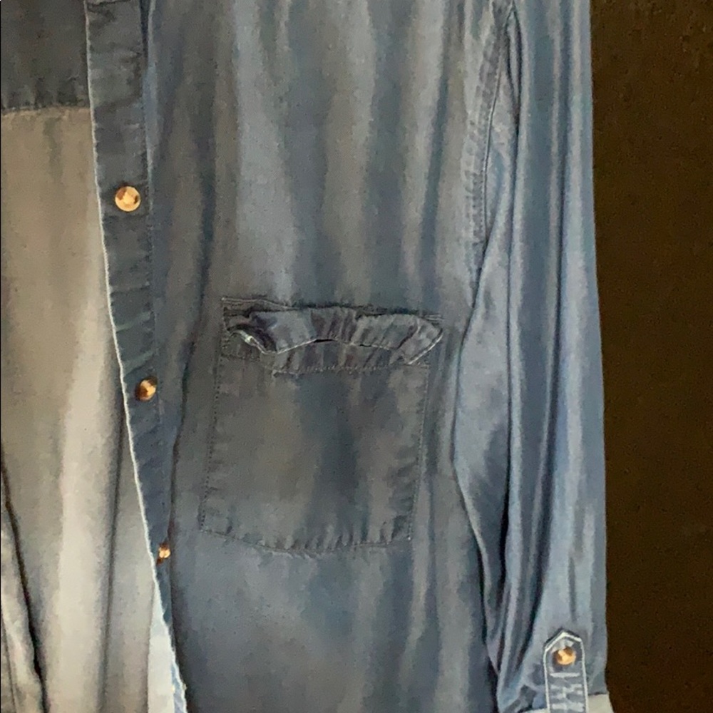 Gap jean button down - Picture 2 of 4